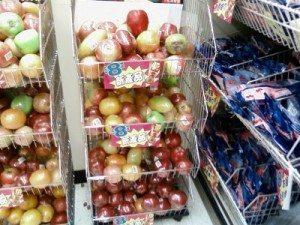 plastic apples