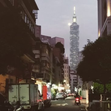 taipei 101 moon